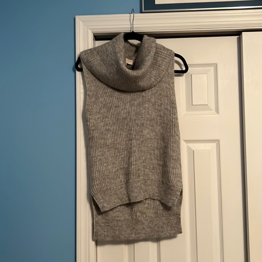 Women’s Michael Kors sleeveless cowl neck sweater size Small